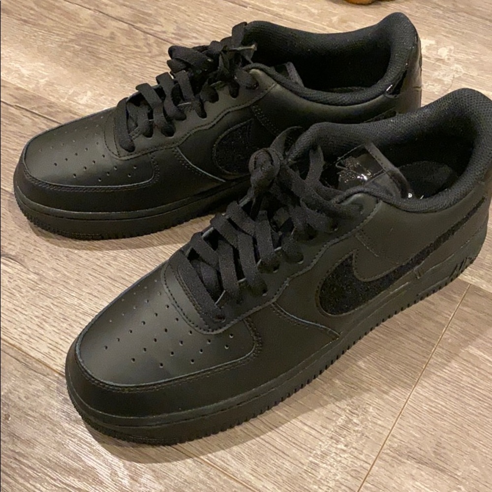 Nike mens airforce 1s *NEVER WORN*
